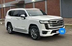 Toyota Land Cruiser 2023 White