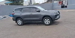 Toyota 4-Runner 2022 Gray