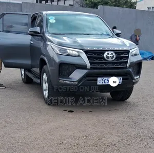 Toyota 4-Runner 2022 Gray