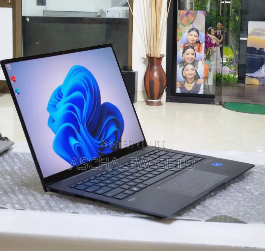 New Laptop Asus ZenBook UX32A 16GB Intel Core I7 SSD 512GB