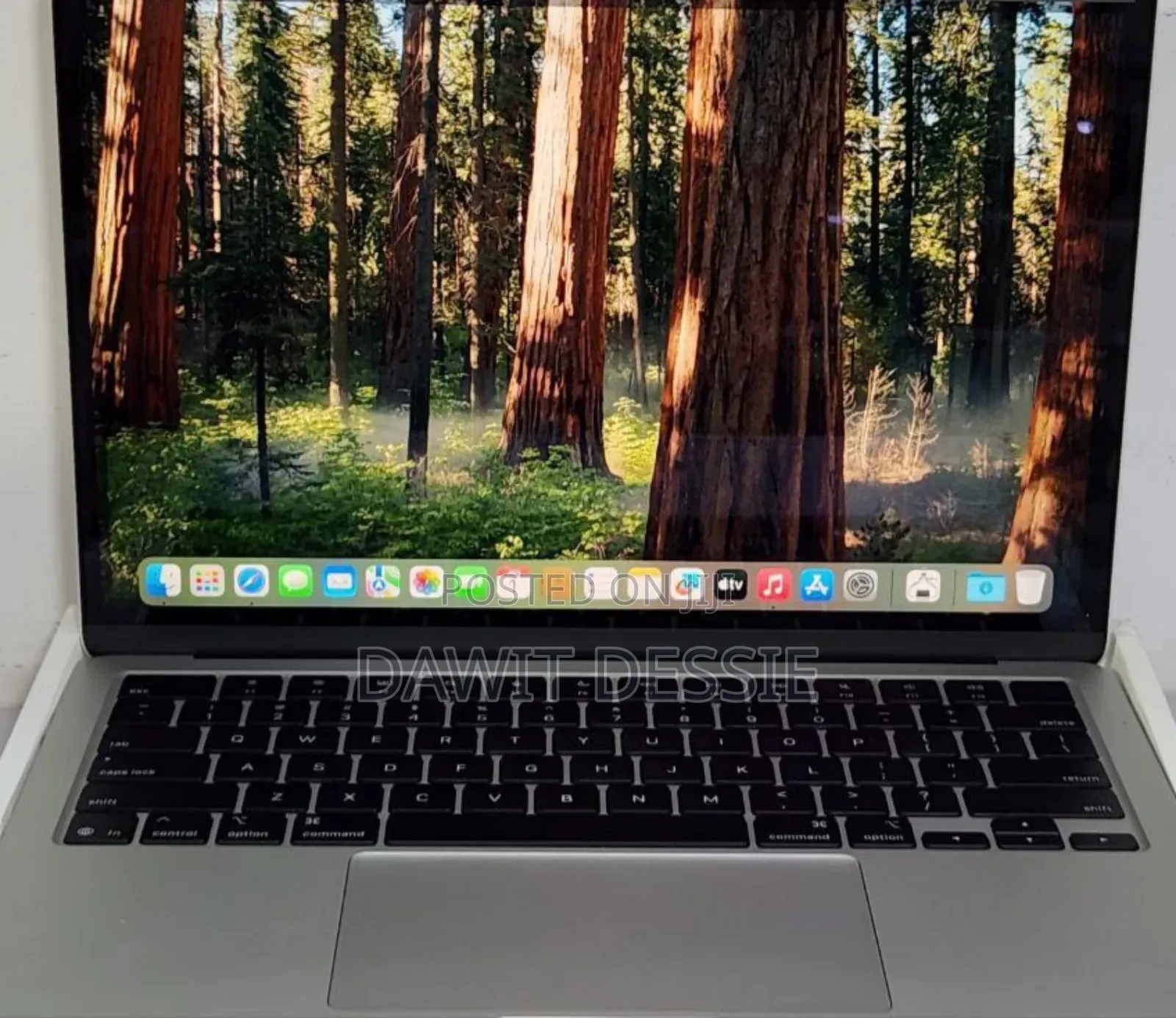 New Apple MacBook Air 2025 M4 13-Inch 16GB Intel Core I7 SSD 256GB