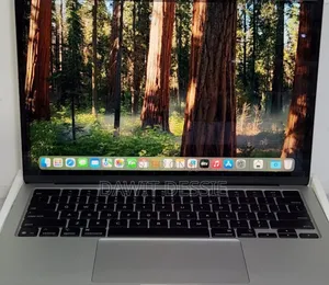 New Apple MacBook Air 2025 M4 13-Inch 16GB Intel Core I7 SSD 256GB