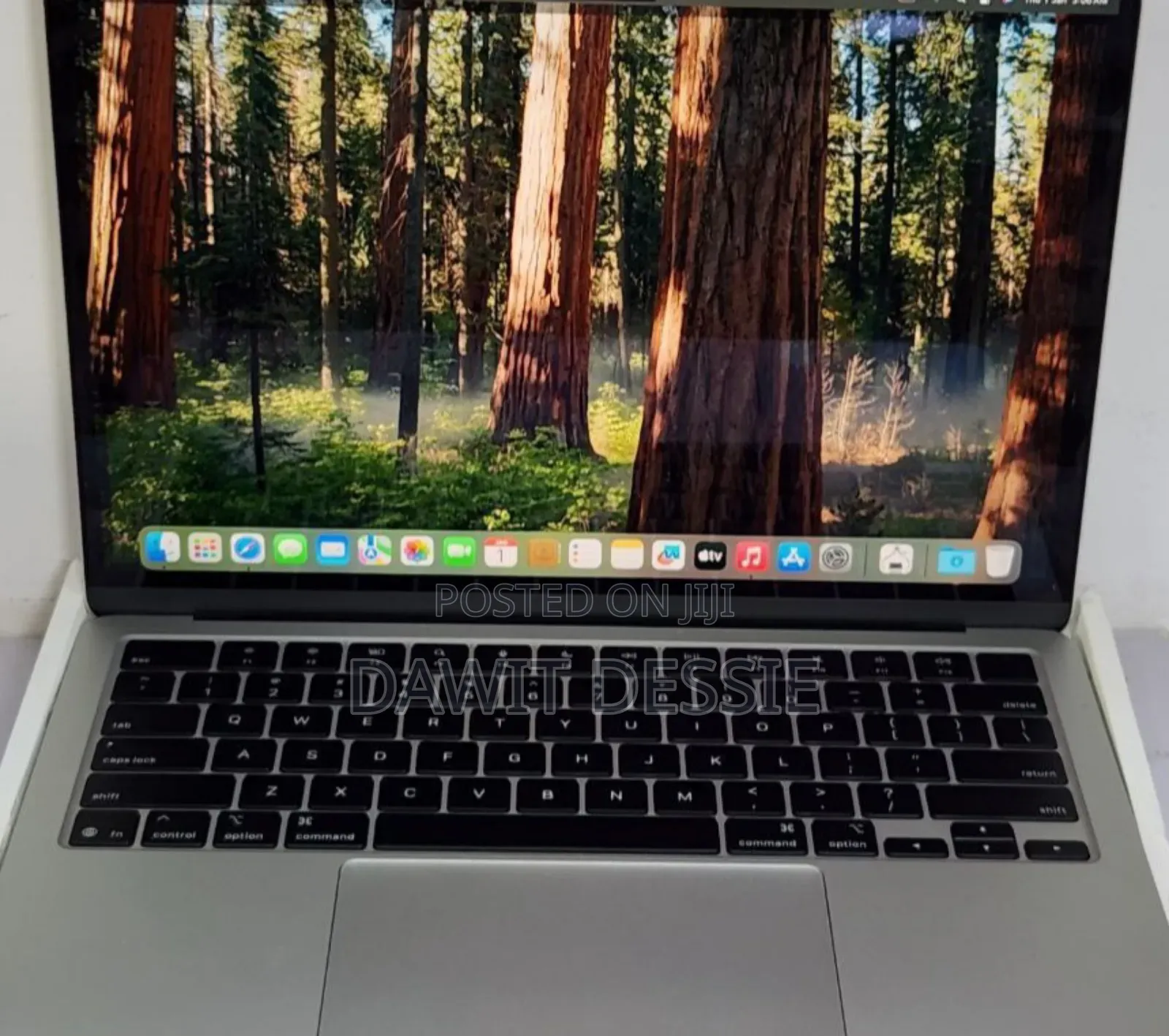 New Apple MacBook Air 2025 M4 13-Inch 16GB Intel Core I7 SSD 256GB