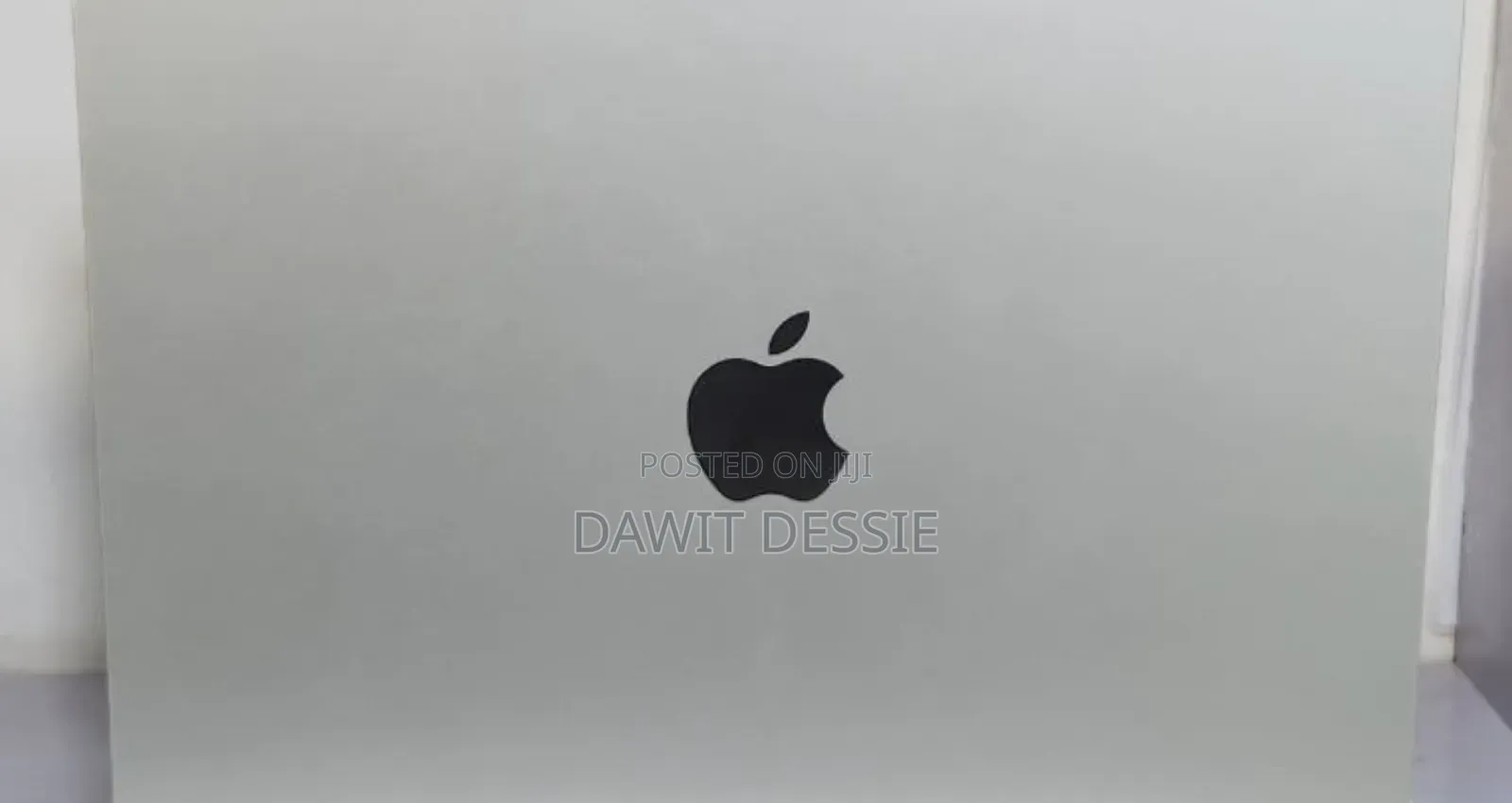 New Apple MacBook Air 2025 M4 13-Inch 16GB Intel Core I7 SSD 256GB