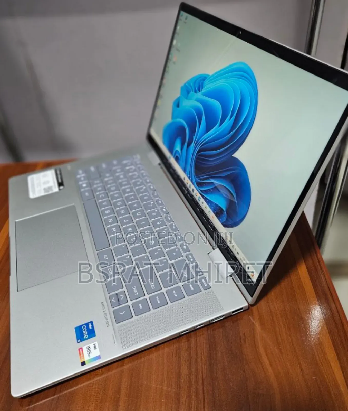 New Laptop HP Envy X360 8GB Intel Core I5 SSD 512GB