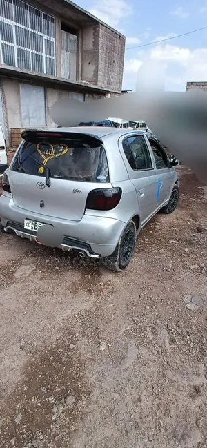 Toyota Vitz 2001 Silver