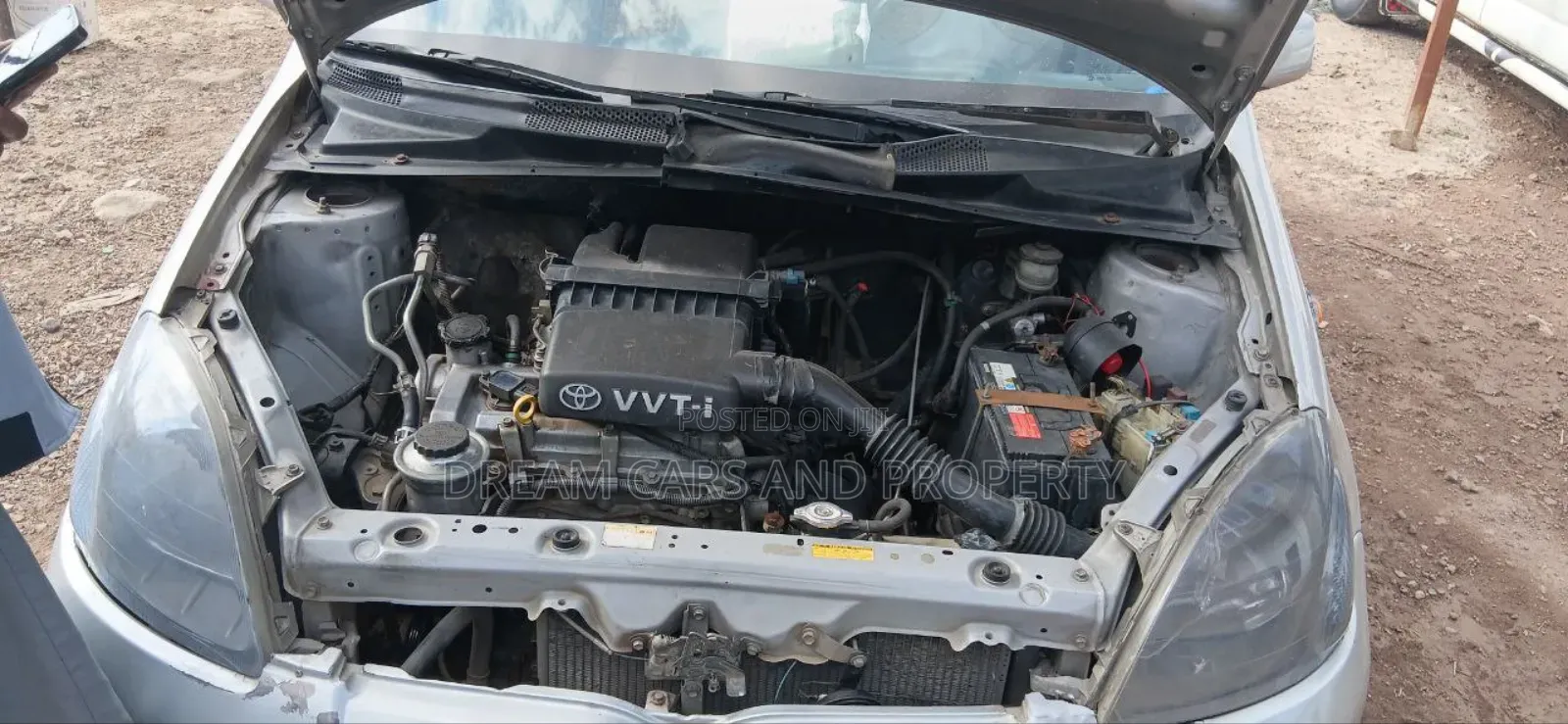 Toyota Vitz 2001 Silver