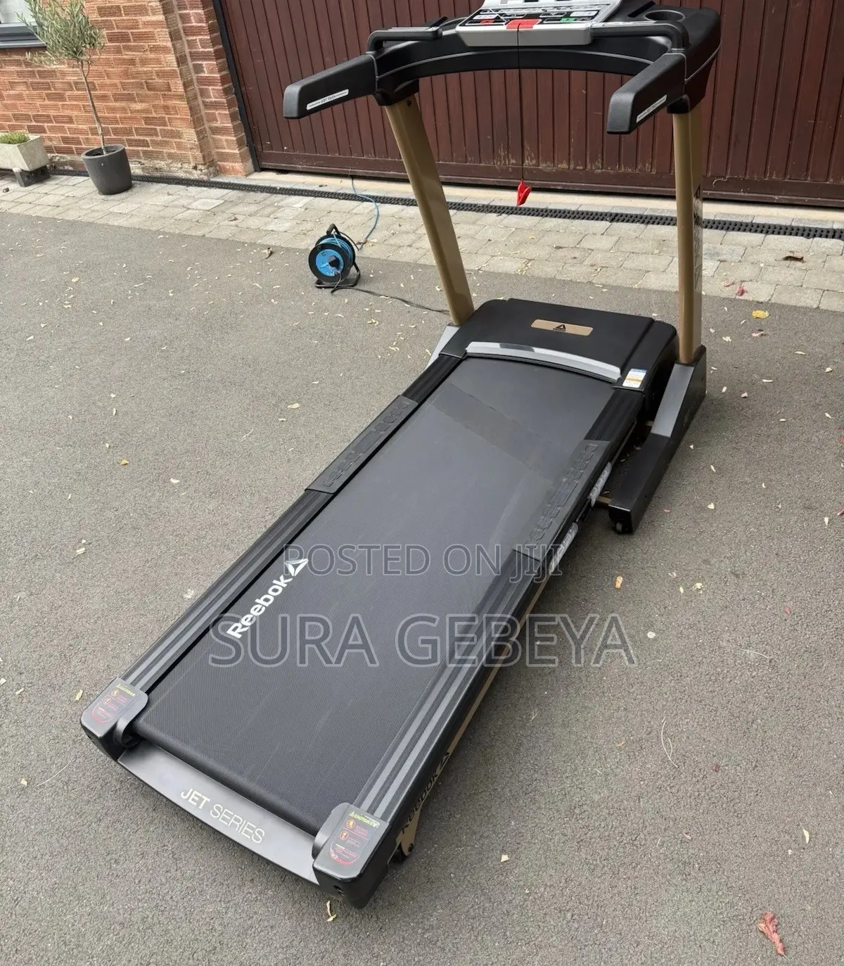 ይሄንን እና ሌላ ዘመናዊ የሆኑ የመሮጫ ማሽኖችን ለማግኘት for Treadmill Contact Us