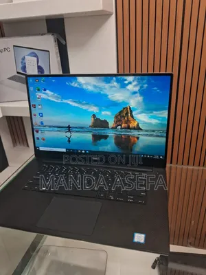 New Laptop Dell XPS 15 9560 16GB Intel Core I7 SSD 512GB