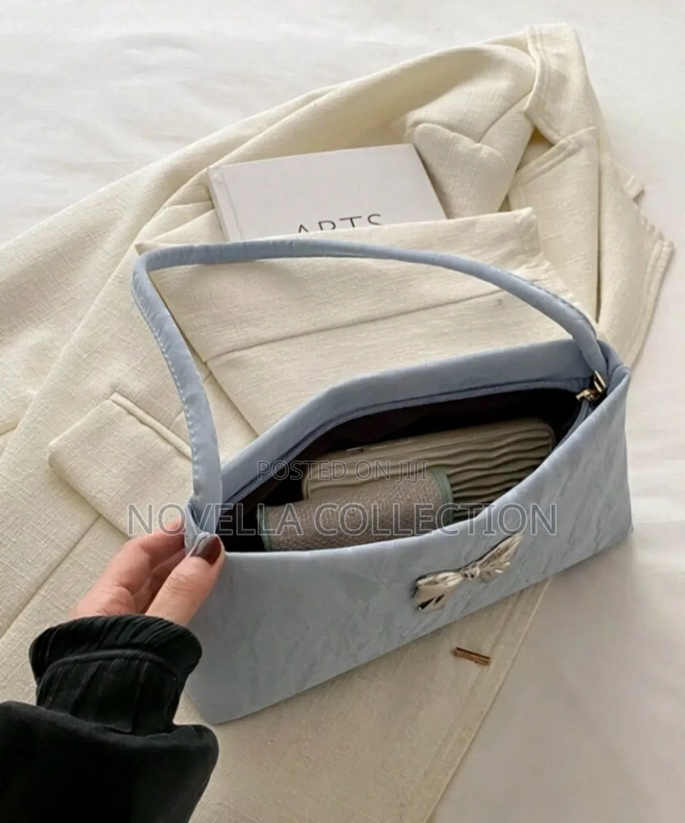 Fashionable Women's Shoulder Bag/Underarm Bag With Bow Decoration