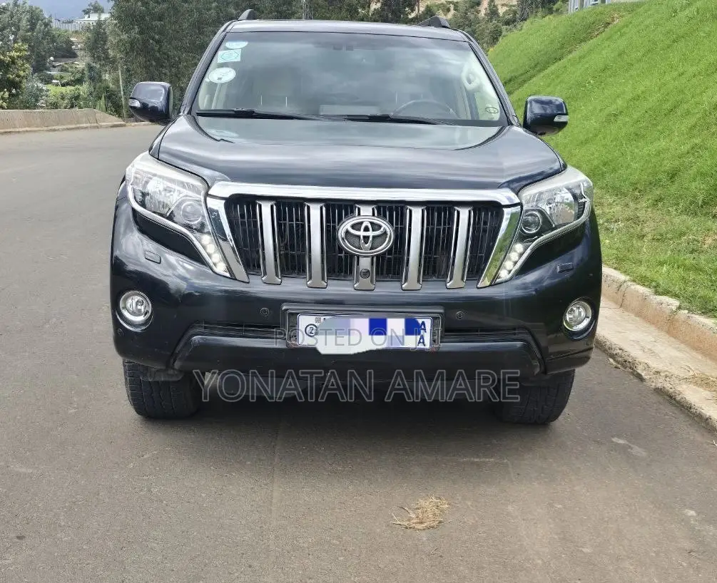 Toyota Land Cruiser Prado 2016 Gray