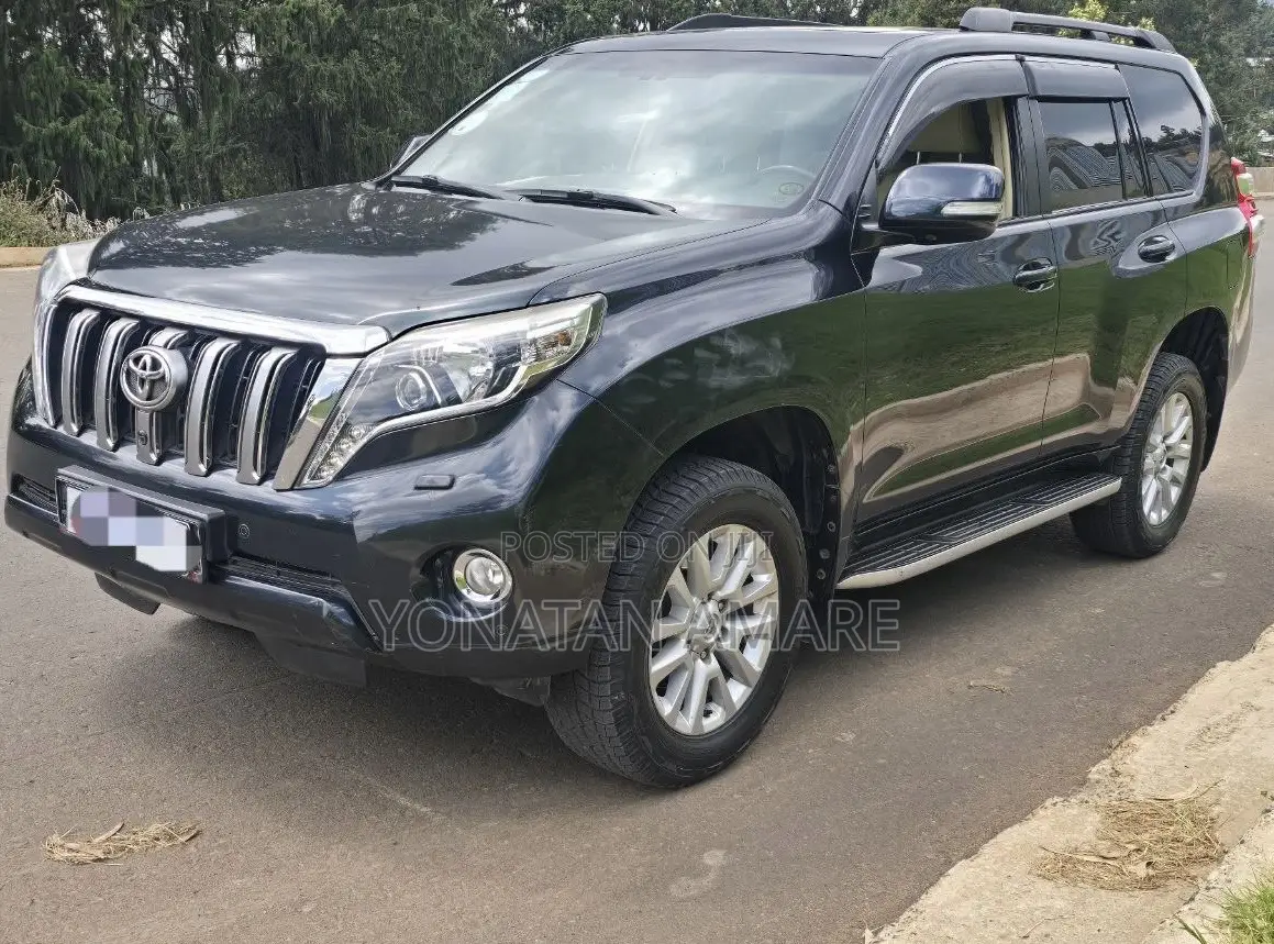 Toyota Land Cruiser Prado 2016 Gray