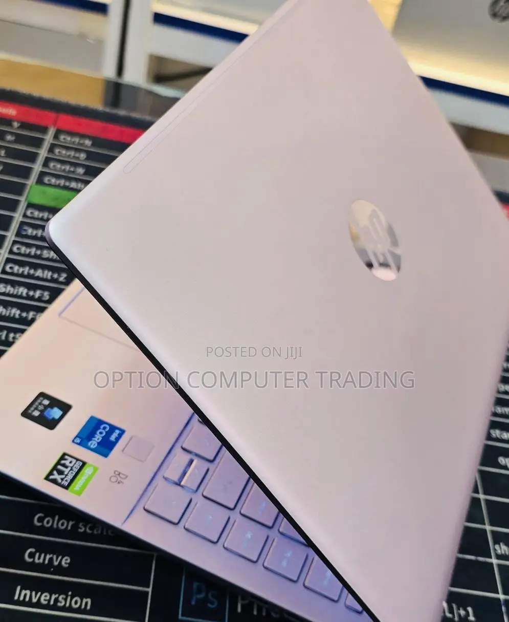 New Laptop HP Pavilion 15 8GB Intel Core I5 SSD 512GB