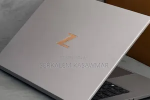 New Laptop HP ZBook Studio 16GB Intel Core I9 SSD 512GB