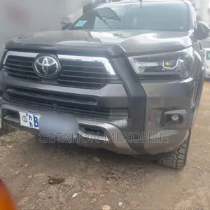 Toyota Hilux 2021 Gray