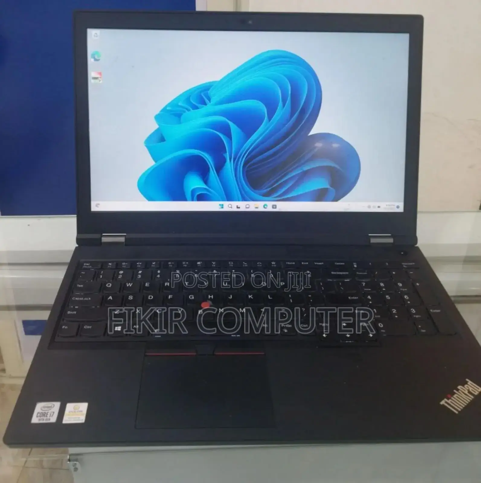 New Laptop Lenovo Thinkpad P15s 16GB Intel Core I7 SSD 256GB