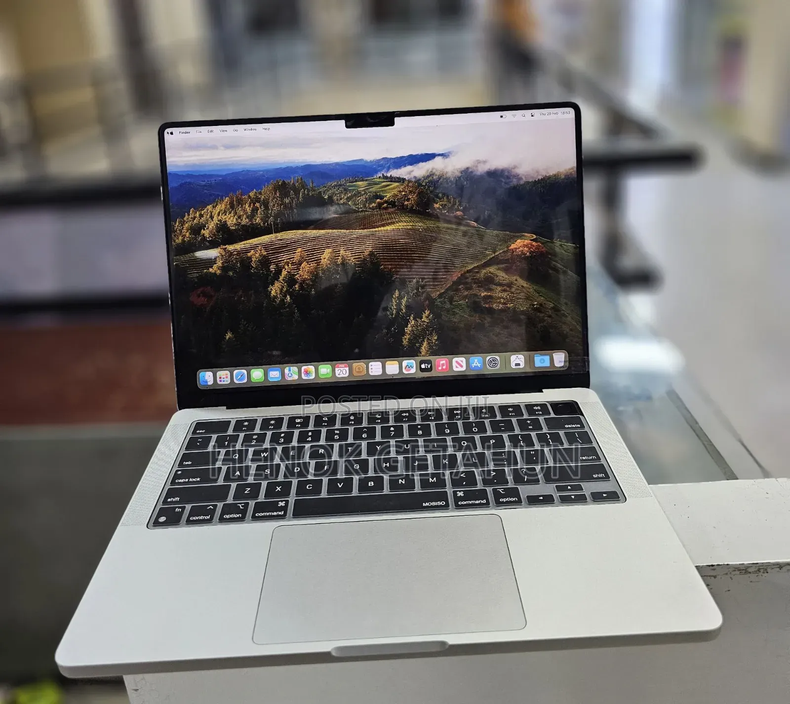 New Laptop Apple MacBook Pro 2019 8GB SSD 512GB