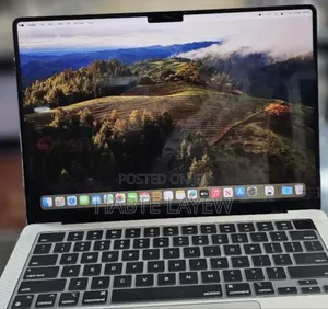 New Laptop Apple MacBook Pro 8GB Apple M3 SSD 256GB