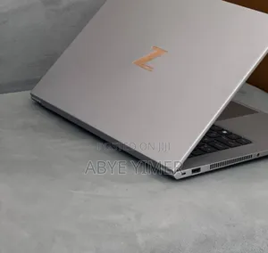 New Laptop HP ZBook 15 16GB Intel Core I9 SSD 512GB