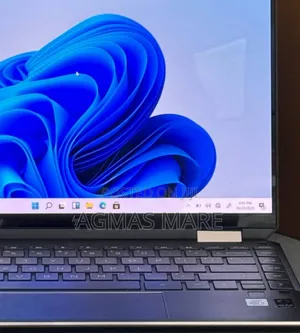 New Laptop HP Spectre X360 8GB Intel Core I7 SSD 512GB