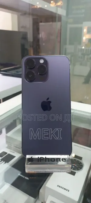 Photo - Apple iPhone 14 Pro Max 128 GB Purple