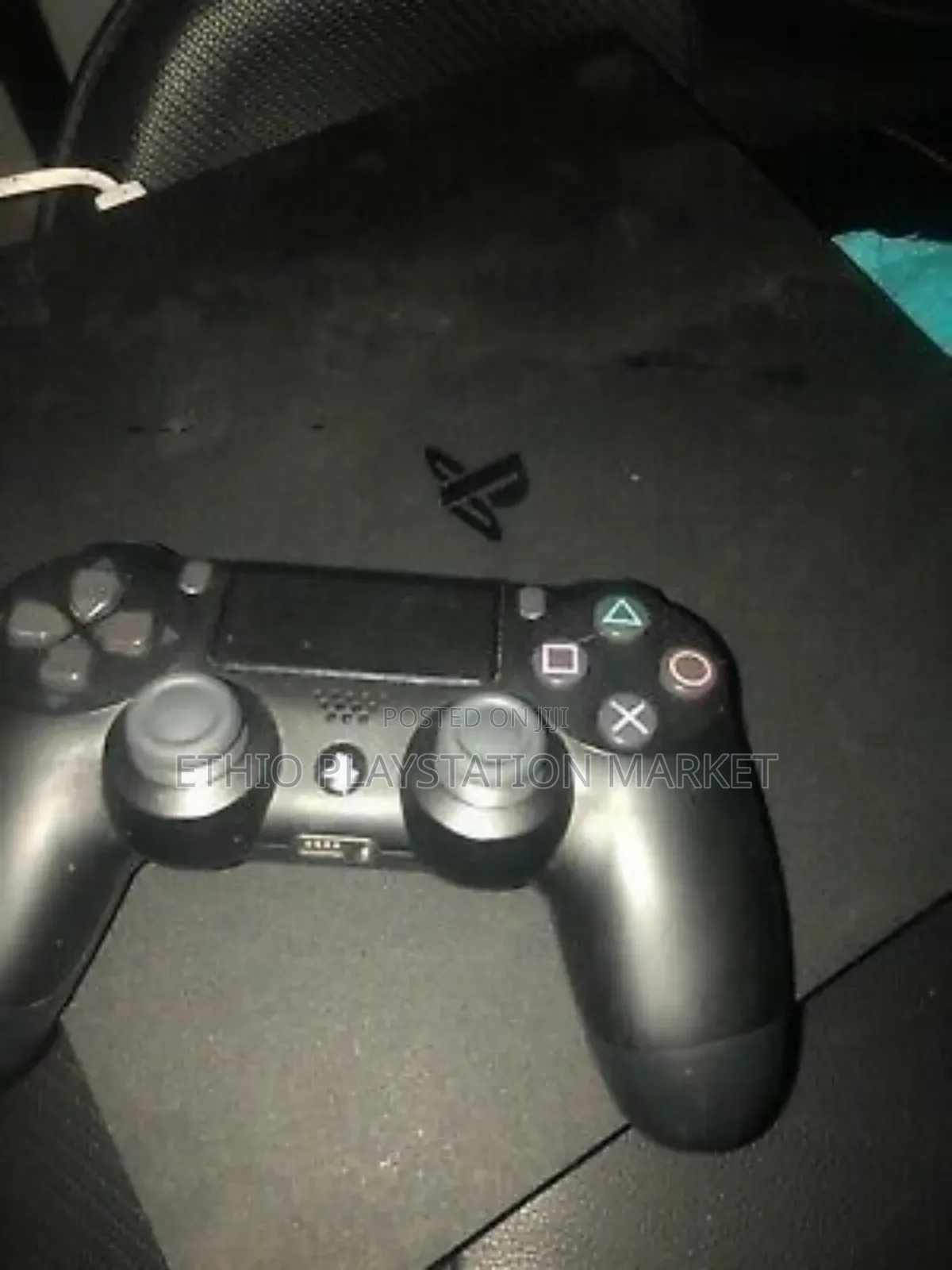 Ps 4 Slim and Controller