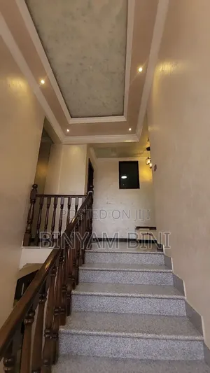 7bdrm House in Bole for sale