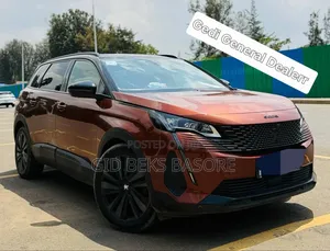 Photo - Peugeot 5008 2022 Brown