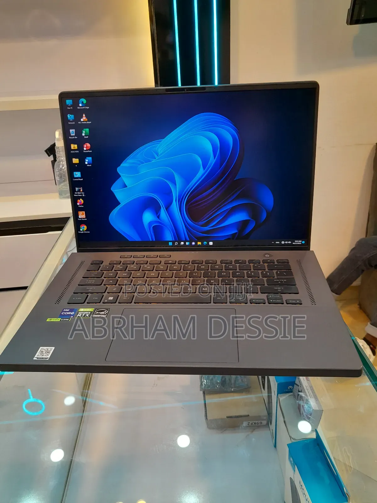 New Laptop Asus 16GB Intel Core I9 SSD 1T