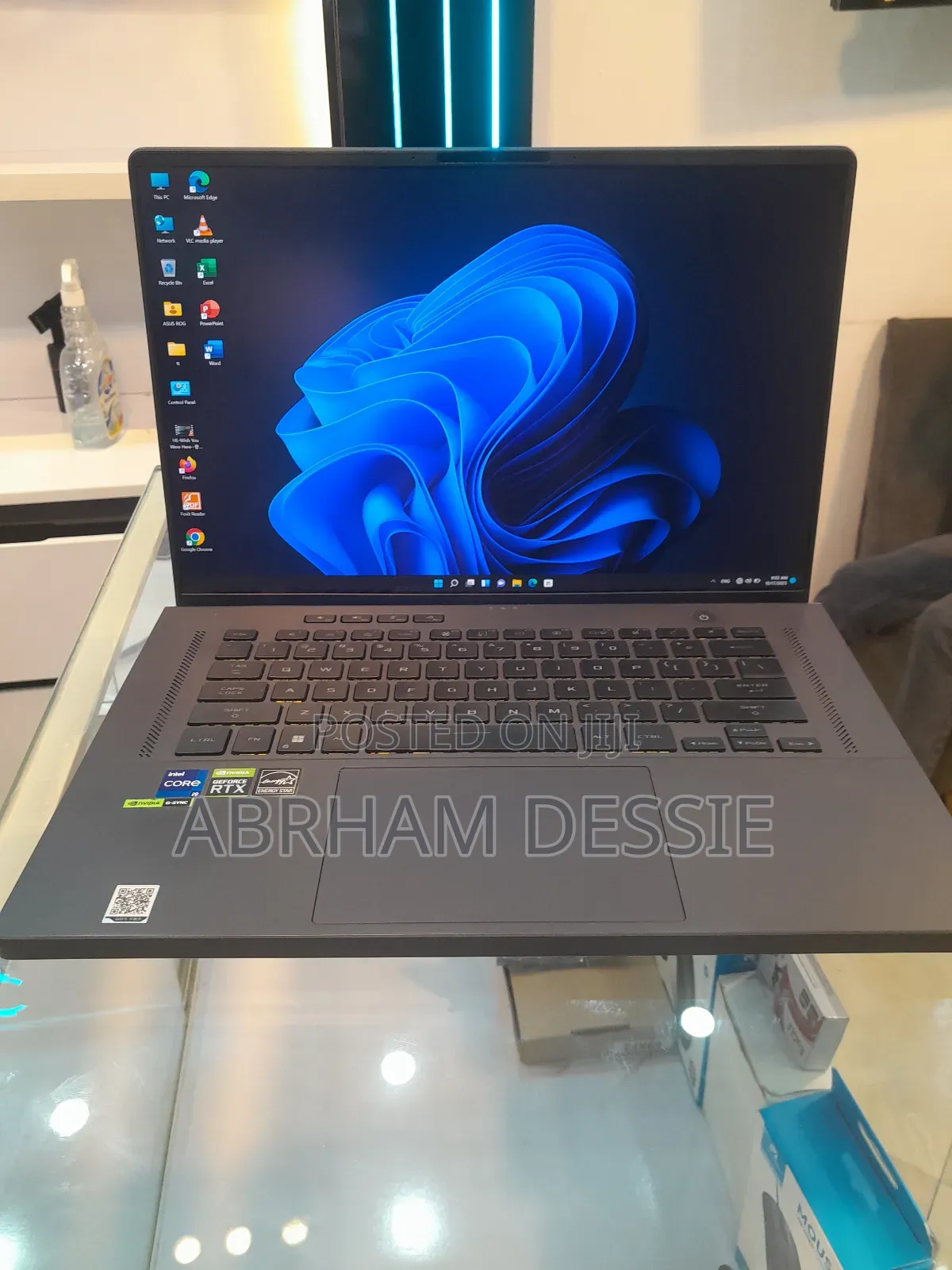 New Laptop Asus 16GB Intel Core I9 SSD 1T