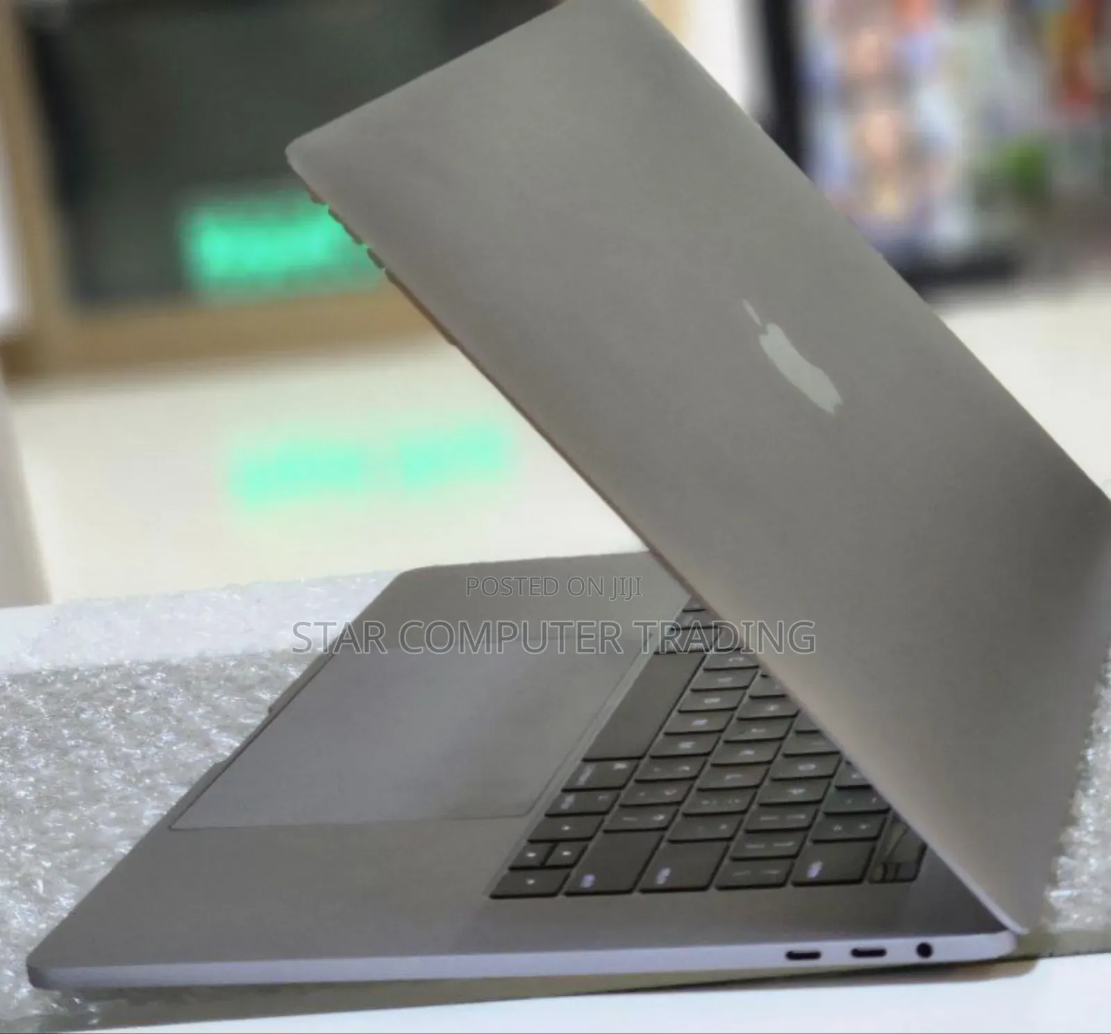 New Laptop Apple MacBook Pro 2017 16GB Intel Core I7 SSD 512GB