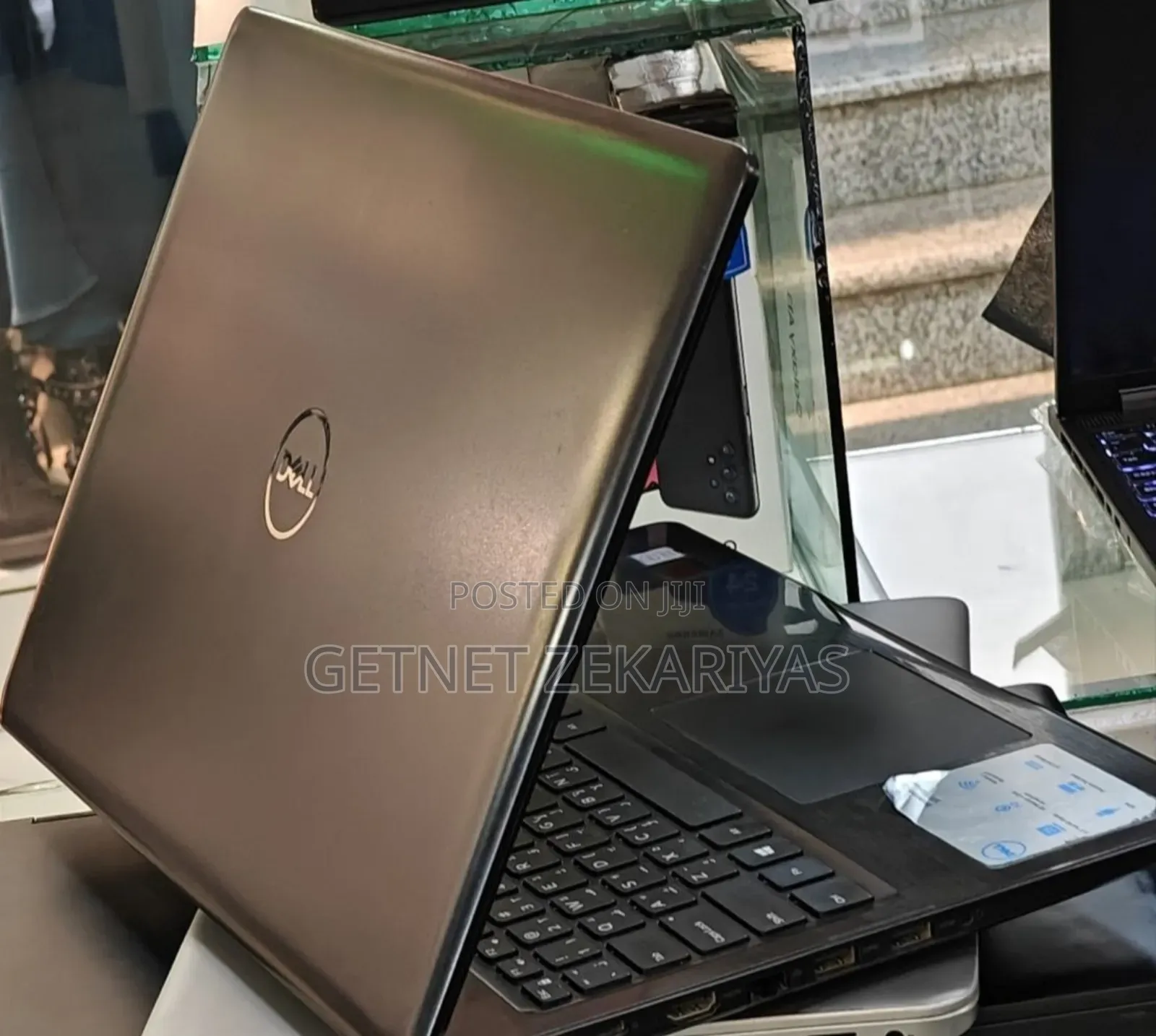 New Laptop Dell Inspiron 15 8GB Intel Core I7 HDD 1T