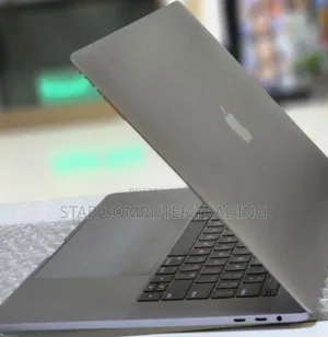 New Laptop Apple MacBook Pro 2017 16GB Intel Core I7 SSD 512GB