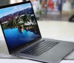 New Laptop Apple MacBook Pro 2017 16GB Intel Core I7 SSD 512GB