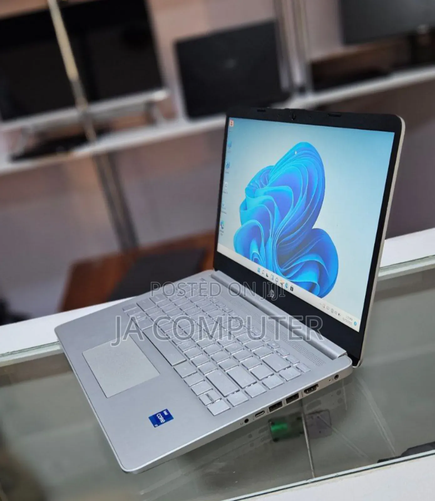 New Laptop HP Stream Notebook 8GB Intel Core I7 SSD 512GB