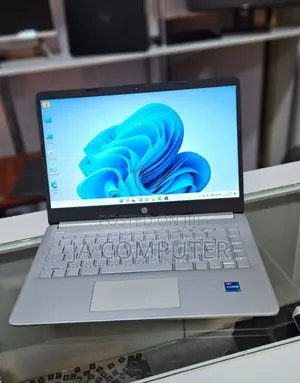 New Laptop HP Stream Notebook 8GB Intel Core I7 SSD 512GB