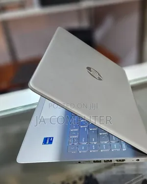 New Laptop HP Stream Notebook 8GB Intel Core I7 SSD 512GB