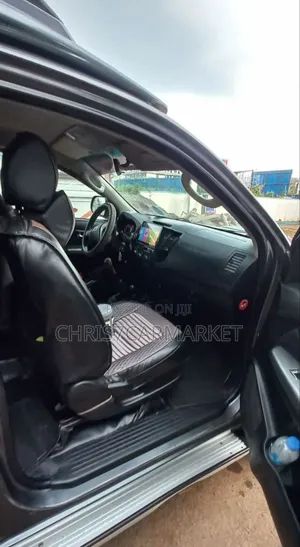 Toyota Hilux WORKMATE 4x4 2014 Gray