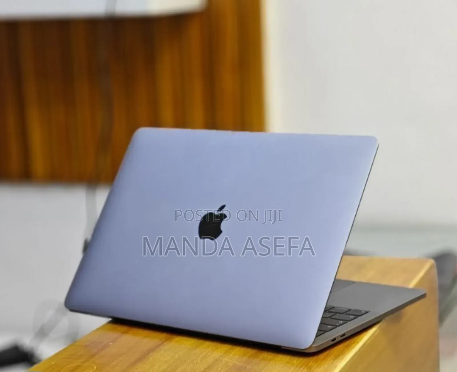 New Laptop Apple MacBook Pro 2019 16GB Intel Core i5 SSD 256GB