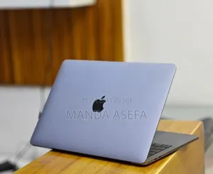 New Laptop Apple MacBook Pro 2019 16GB Intel Core i5 SSD 256GB