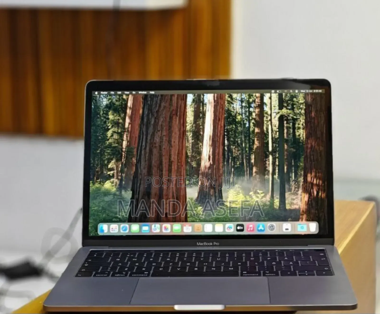 New Laptop Apple MacBook Pro 2019 16GB Intel Core i5 SSD 256GB