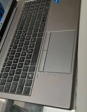 New Laptop HP ZBook Fury 17 G7 16GB Intel Core I7 SSD 512GB