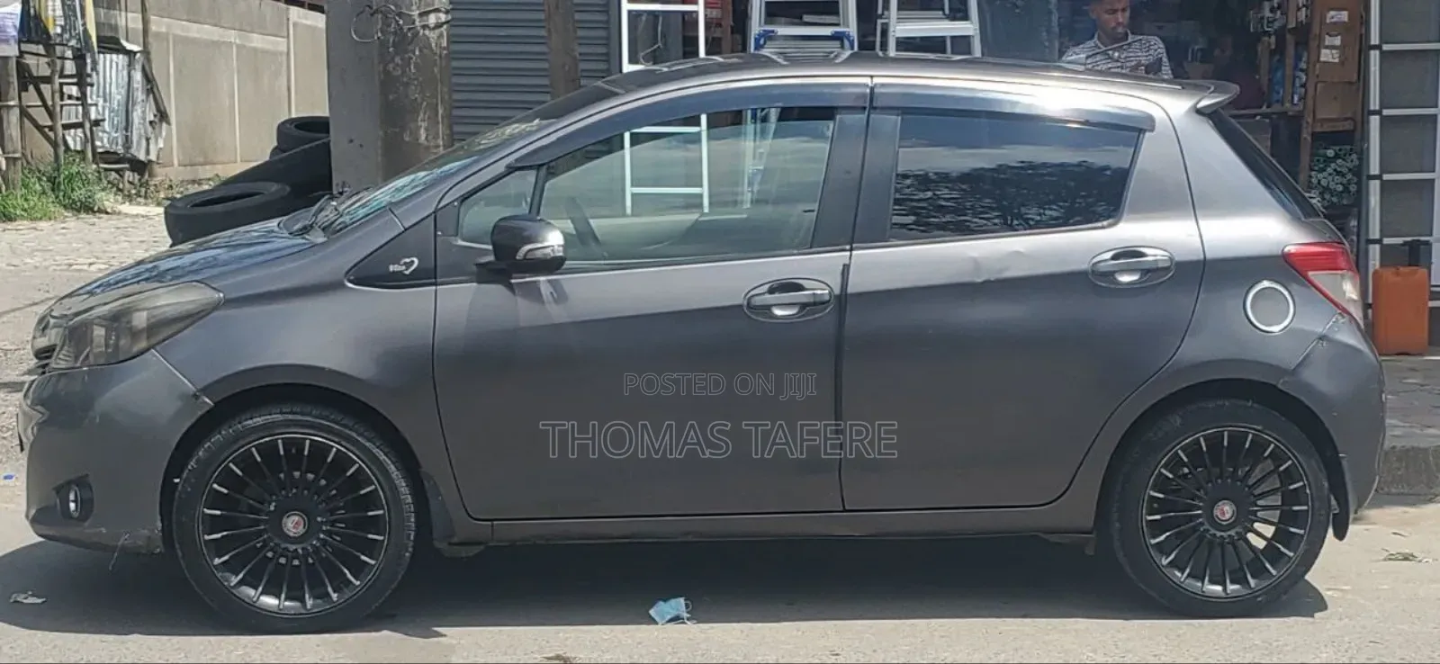 Toyota Yaris 2012 Gray