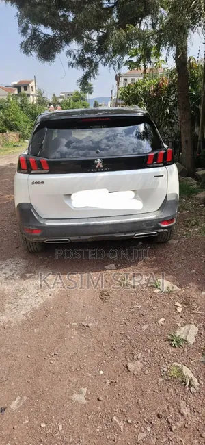 Peugeot 5008 1.2 PureTech 130 2020 White