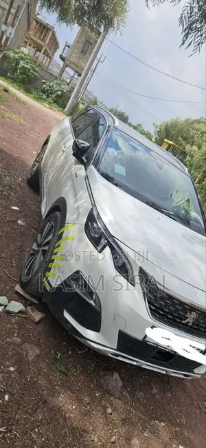 Peugeot 5008 1.2 PureTech 130 2020 White