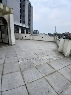 10bdrm House in Bole for rent