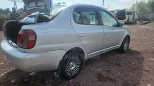 Toyota Platz 2002 Silver