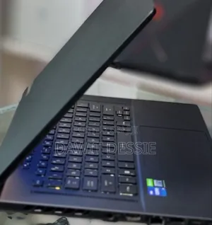 New Laptop Asus 16GB Intel Core I7 SSD 1T