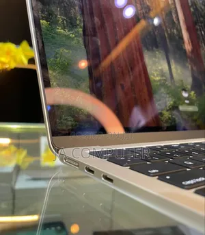 New Laptop Apple MacBook Air 2022 M2 8GB Apple M2 SSD 256GB