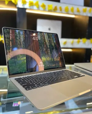 Photo - New Laptop Apple MacBook Air 2022 M2 8GB Apple M2 SSD 256GB